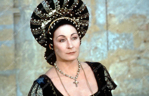 Anjelica Huston film Ever After 35m-13530