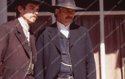 Kevin Costner Dennis Quaid film Wyatt Earp 35m-13566-2