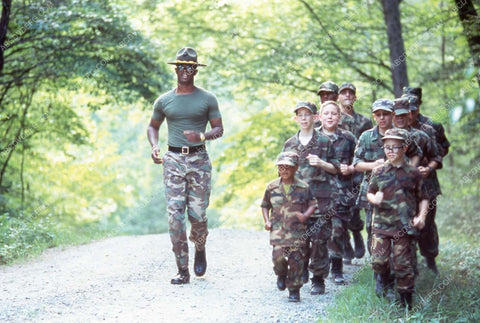 Damon Wayans and the kids film Major Payne 35m-13899