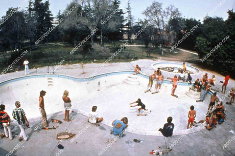 professional skateboard riders documentary film Dogtown and Z-Boys 35m-14431