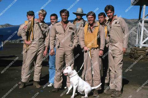 Robert Conrad Jeff Mackay Larry Manetti Robert Ginty cast and the dog TV Baa Baa Black Sheep 35m-14641