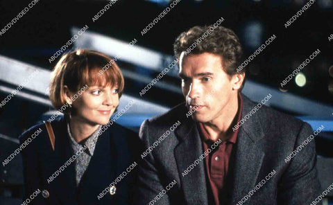 Arnold Schwarzenegger Pamela Reed film Kindergarten Cop 35m-14680