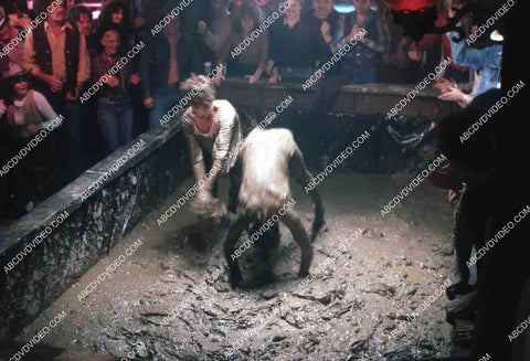 female mud wrestling sequence film The Soldier 35m-14882
