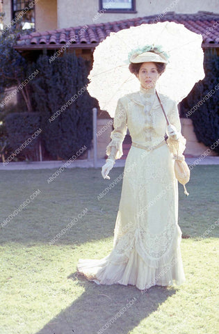 Barbara Parkins in the sunshine w parasol 35m-16769