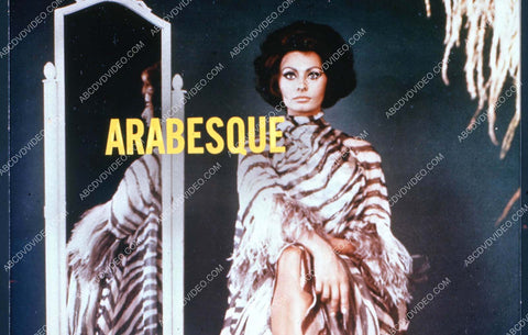 Sophia Loren film Arabesque 35m-16846