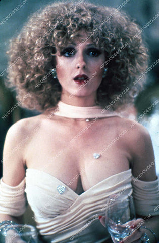 busty Bernadette Peters portrait 35m-16915