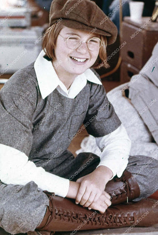 Tataum O'Neal relaxing on set film Nickelodeon 35m-17007