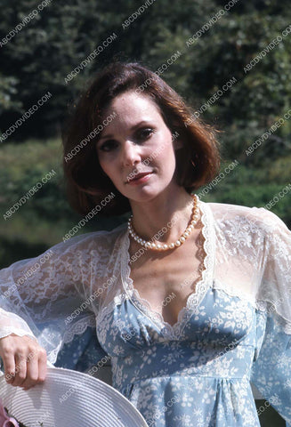 Susan Strasberg posing in the outdoors 35m-17069