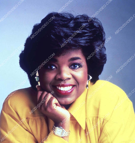 talk show host sensation Oprah Winfrey portrait 35m-17204