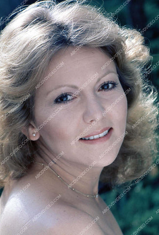 beautiful Brenda Vaccaro portrait 35m-17249