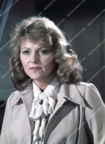 beautiful Brenda Vaccaro portrait 35m-17265