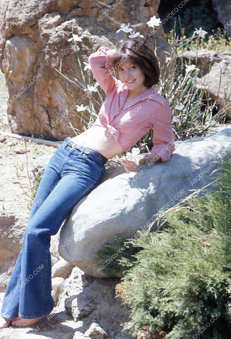 cute Anne Schedeen posing outdoors bellbottoms and bare feet 35m-17323