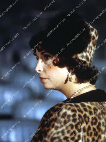 Talia Shire in leopard print matching outfit 35m-17358