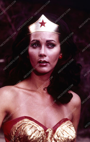 gorgeous Lynda Carter TV Wonder Woman 35m-2002