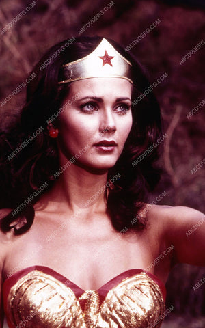 stunning Lynda Carter TV Wonder Woman 35m-2018