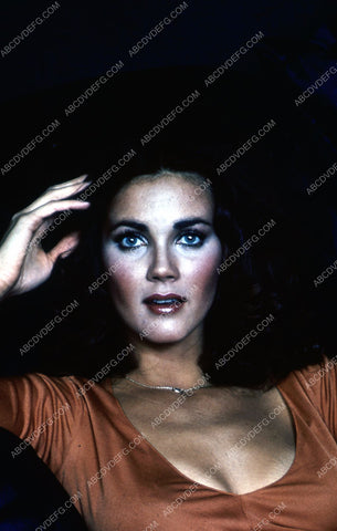 beautiful Lynda Carter portrait 35m-2039