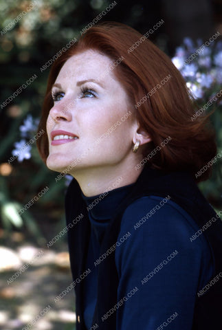 beautiful Susan Clark outdoors portrait 35m-2146