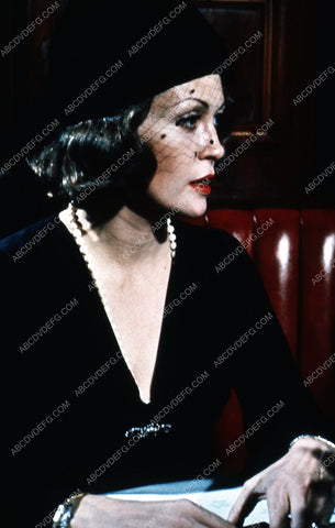 Faye Dunaway in veiled hat 35m-3406