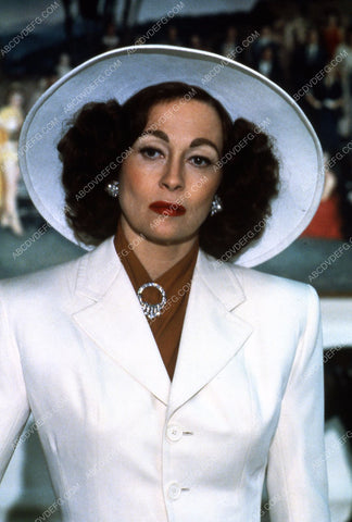 Faye Dunaway as Joan Crawford film Mommie Dearest 35m-3424