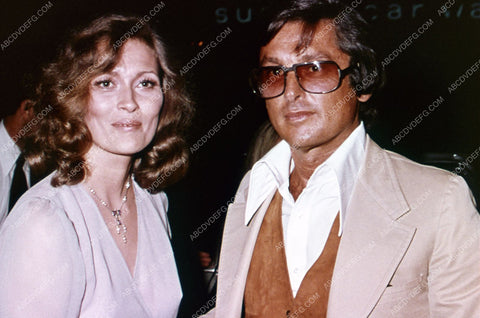 great candid Faye Dunaway Robert Evans at some event 35m-3434
