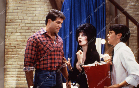 sexy Elvira and cast film Elvira Mistress of the Dark 35m-3930