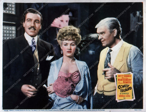 Betty Grable Cesar Romero George Montgomery film Coney Island 35m-4576