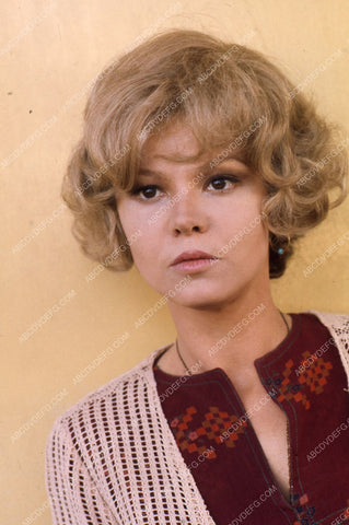 beautiful Barbara Harris portrait 35m-4972