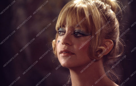 always beautiful Goldie Hawn pic 35m-5030