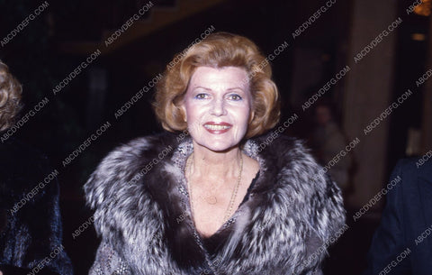 candid Rita Hayworth out for the evening 35m-5071