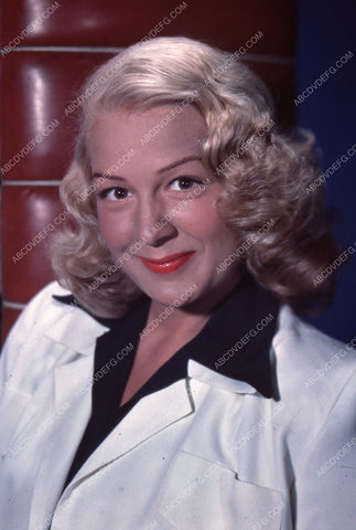 beautiful Betty Hutton portrait 35m-5246