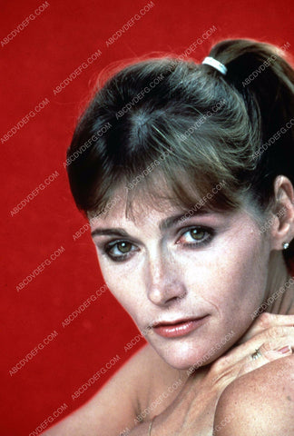 bare shoulders Margot Kidder portrait 35m-5603
