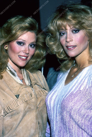 sexy bombshell sisters Judy & Audrey Landers 35m-5756
