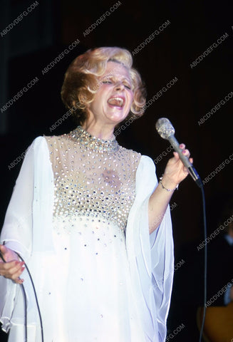 singer Brenda Lee live on stage 35m-5845