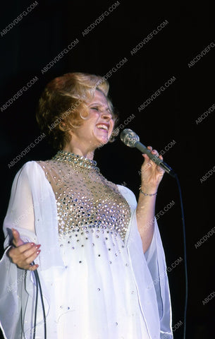 singer Brenda Lee live on stage 35m-5848