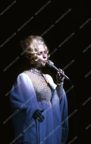singer Brenda Lee live on stage 35m-5853