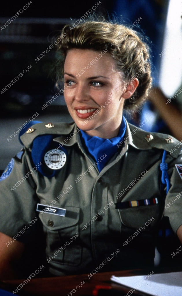 kickbutt action babe Kylie Minogue film Street Fighter 35m5931