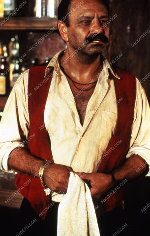 bartender Cheech Marin film Desperado 35m-6744