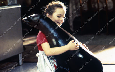 Tina Majorino and the seal film Andre 35m-6843