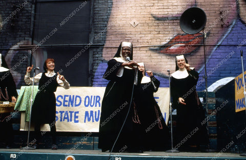 Whoopi Goldberg Kathy Najimy film Sister Act 2 35m-6874