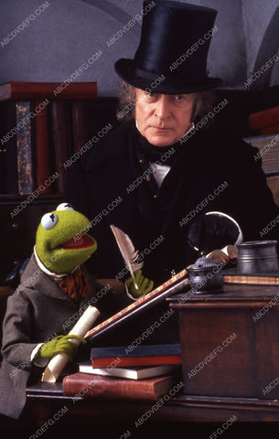 Michael Caine Kermit the Frog film The Muppets Christmas Carol 35m-7059