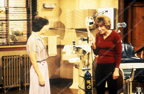 Penny Marshall Cindy Williams TV Laverne and Shirley 35m-7869