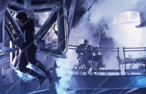 Sylvester Stallone Wesley Snipes sci-fi film Demolition Man 35m-8587