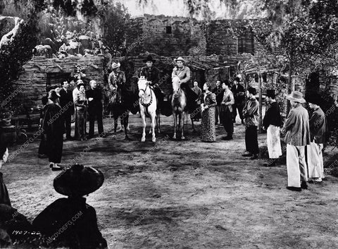 William Boyd Hopalong Cassidy film Secrets of the Wasteland 3611-05