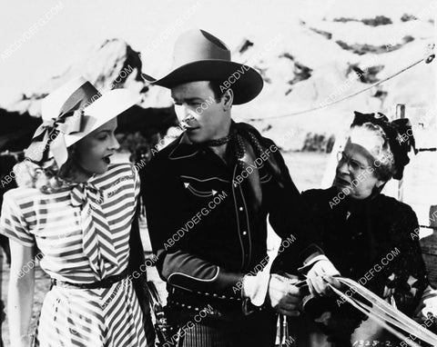 Roy Rogers Dale Evans Maude Eburne film Man from Oklahoma 3641-16