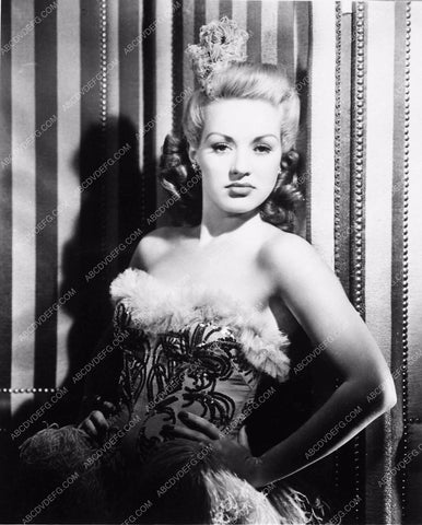 Betty Grable in sexy showgirl costume 3684-21