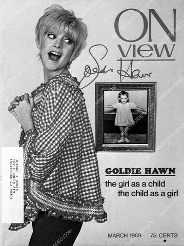 Goldie Hawn ON View magazine cover 3698-26