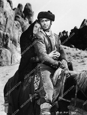 Rita Hayworth Glenn Ford film The Loves of Carmen 3723-10