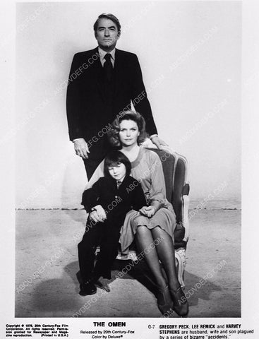 Lee Remick Gregory Peck Harvey Stephens horror film The Omen 3745-29