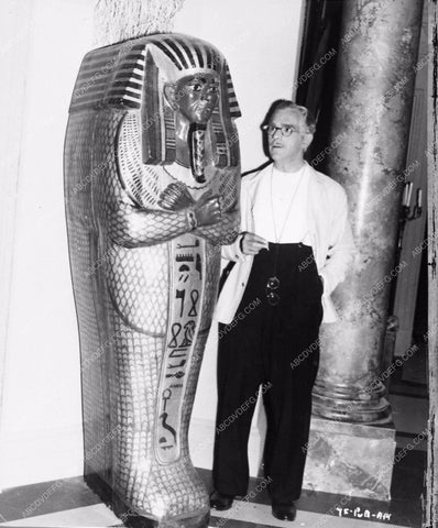 Boris Karloff & Sarcophagus 3748-13