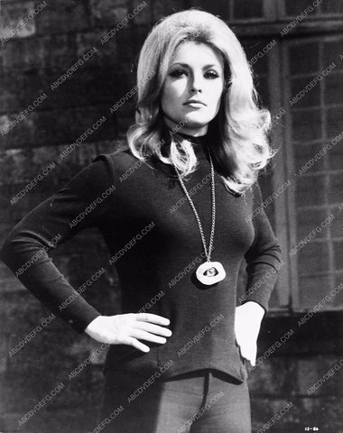 Sharon Tate in turtleneck 3748-31